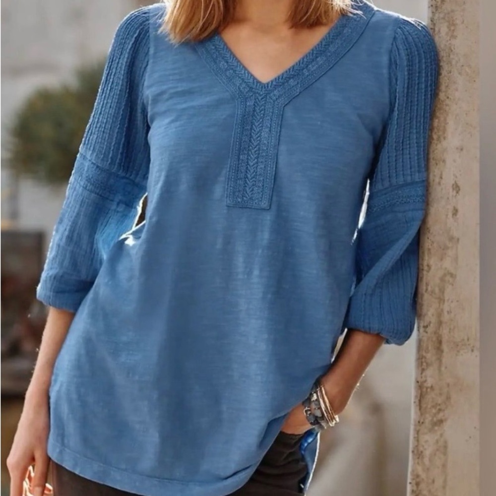 J. Jill Pure Jill Mixed-media Blue Embroidered Tunic 3/4 Balloon Sleeves V-neck
